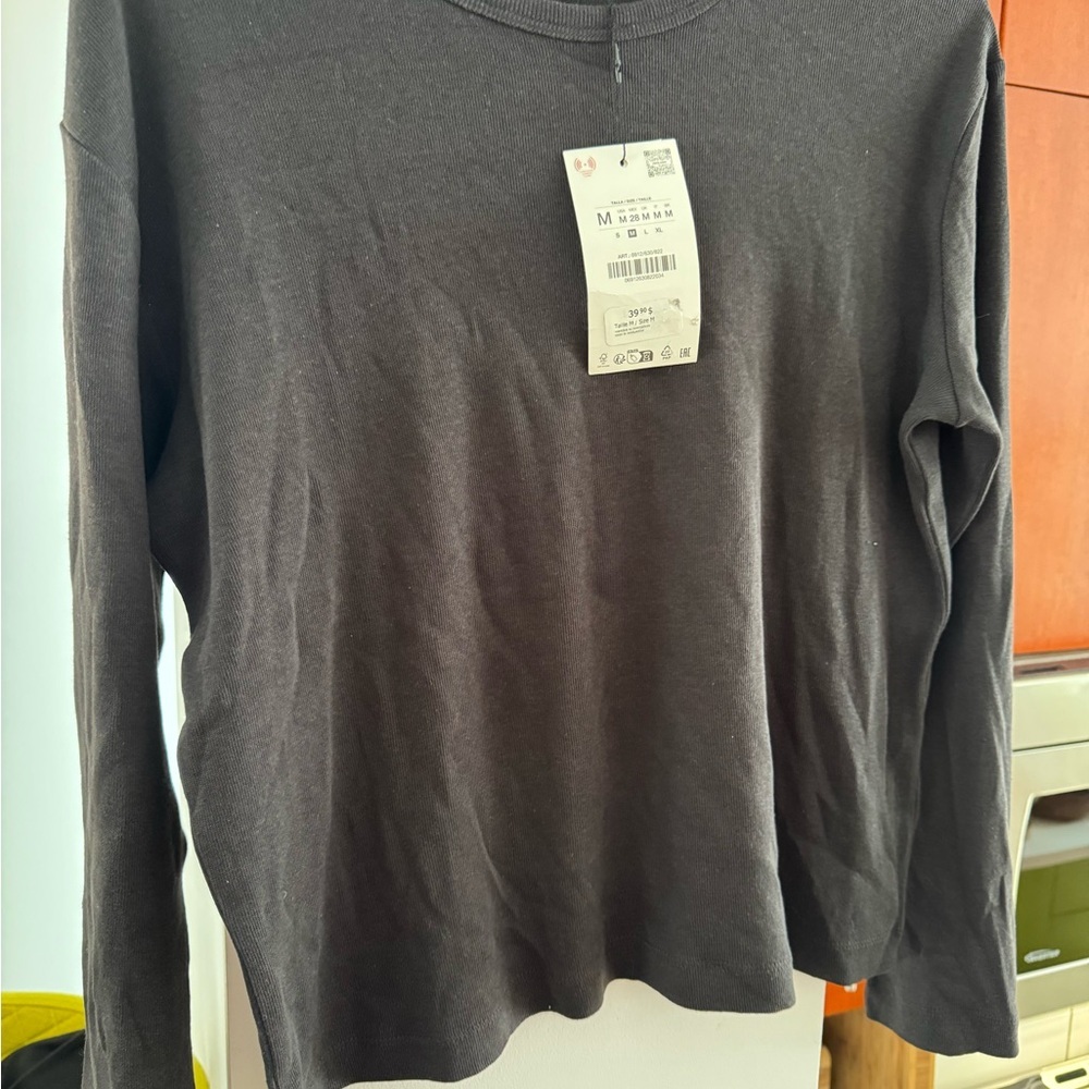 NWT Zara Cotton and Linen Basic Long Sleeve Tee - Black